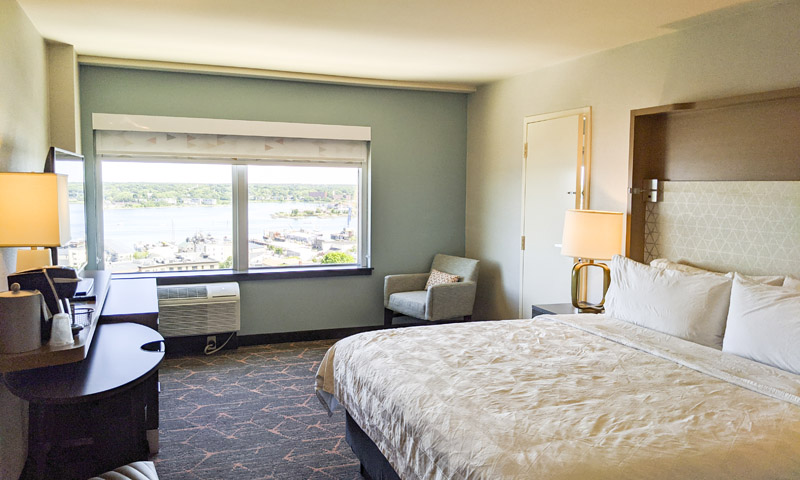 Holiday Inn by the Bay Hotel Room. Photo Credit: Capshore Photography