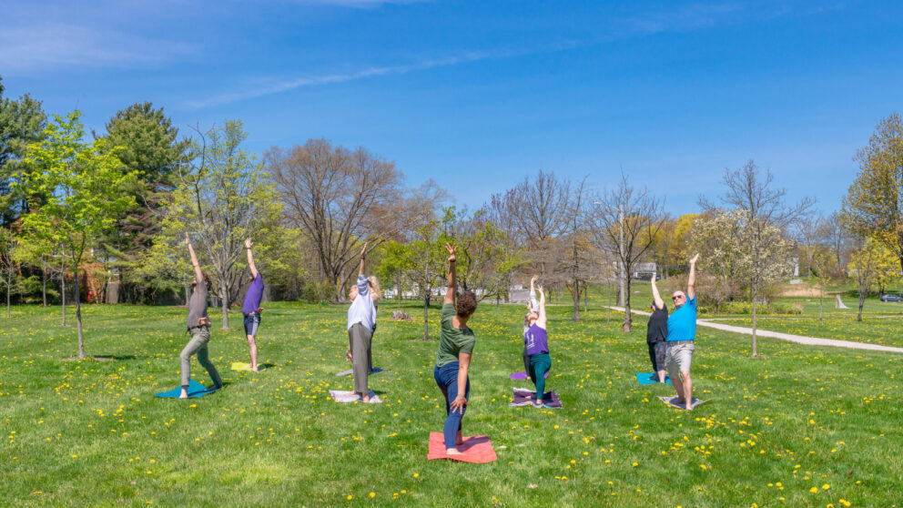 Ashley Flowers Outdoor Yoga Photo Credits: PGM Photography | Meeting in ...