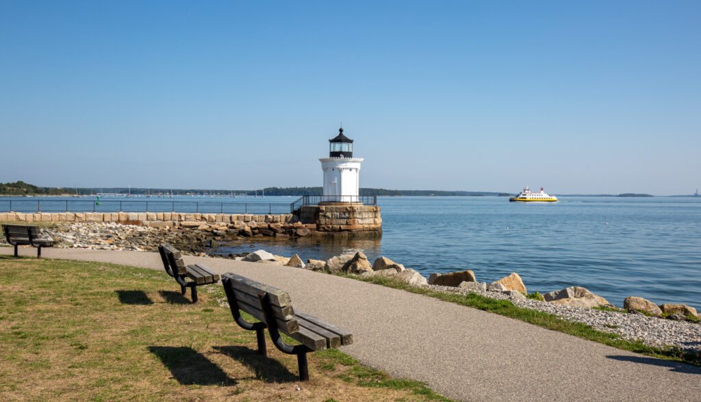 Bug Light on a sunny day; Photo Credits: Serena Folding